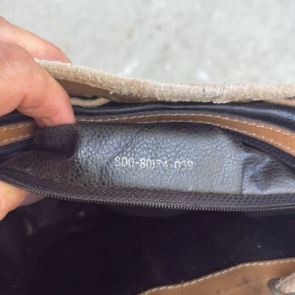 Distressed Fendi 80’s bucket bag - Picture 11 of 13